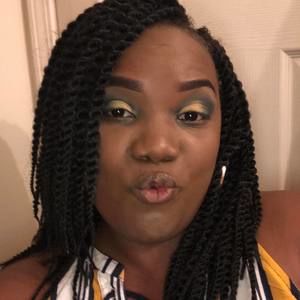 Meet your Posher, Yolanda